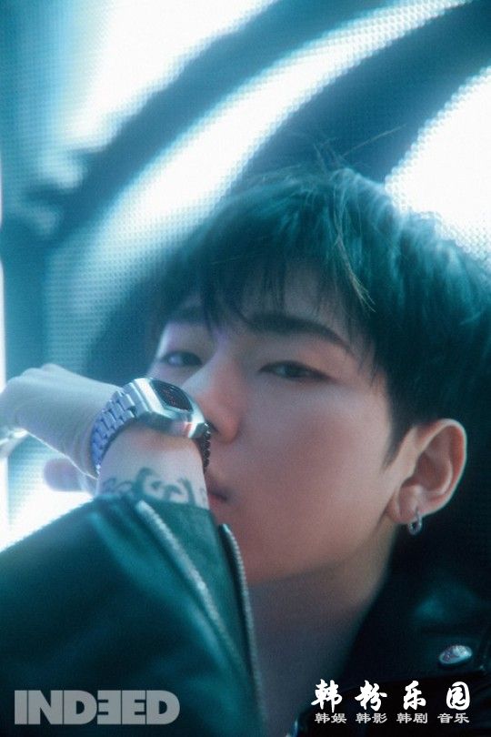 ZICO 朦胧梦幻风格秀超绝时尚感 最新写真曝光