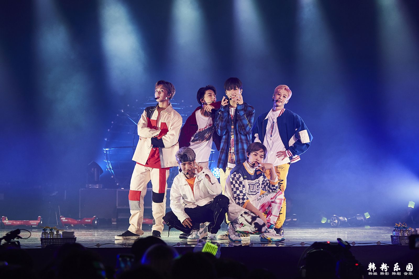 NCT DREAM首个单独演唱会画报集与LIVE专辑