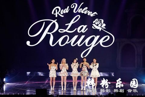 重温 Red Velvet 演唱会的点点滴滴《La Rouge》画报集收录成员亲笔信!