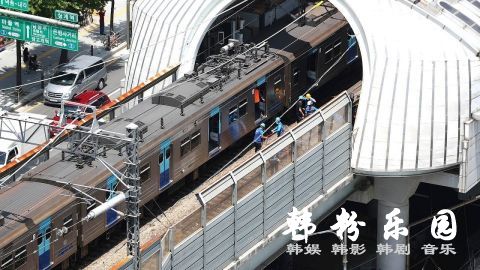 韩地铁发生追尾事件 4号线部份线路停运