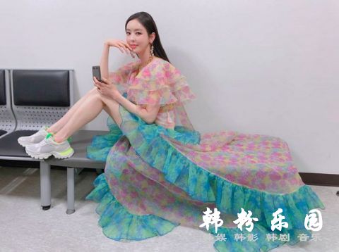 是女神都想有要它 Rose 李多熙 朴敏英 都要穿这条仙女裙