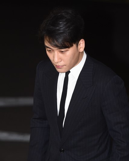 警方调查胜利性招待结算问题 传唤YG财务负责人