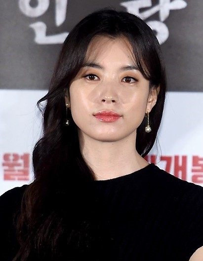 女星韩孝周 向警方举报了33名造谣人身攻击的网民
