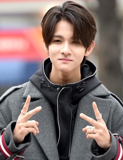 Samuel解约风波后续 妈妈称收入分配有问题