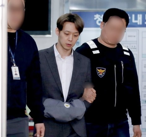 朴有天 缓刑两年无需坐牢 吸毒案宣判被判10个月