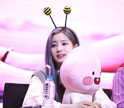 TWICE多贤因健康问题缺席活动 JYP公告致歉