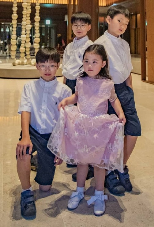 宋家3胞胎近照曝光 宋民国褪去婴儿肥变最高