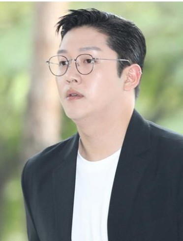 具荷拉前男友被判缓刑 偷拍的性爱视频认定无罪