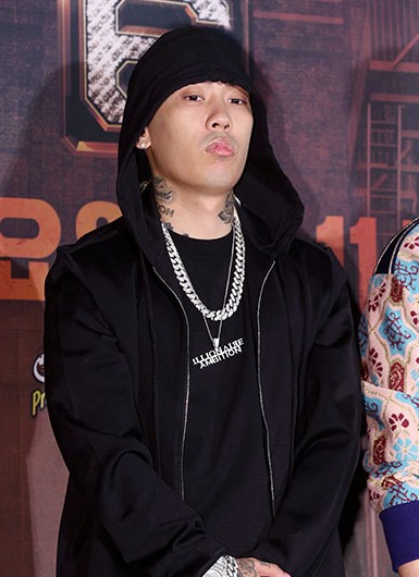 韩Rapper Dok2被爆拖欠珠宝企业4千万韩币 并称存折无钱