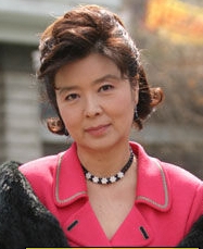 尹美罗 윤미라