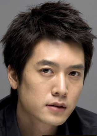 赵显宰 조현재