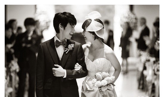 Tablo 与 姜惠贞 结婚照